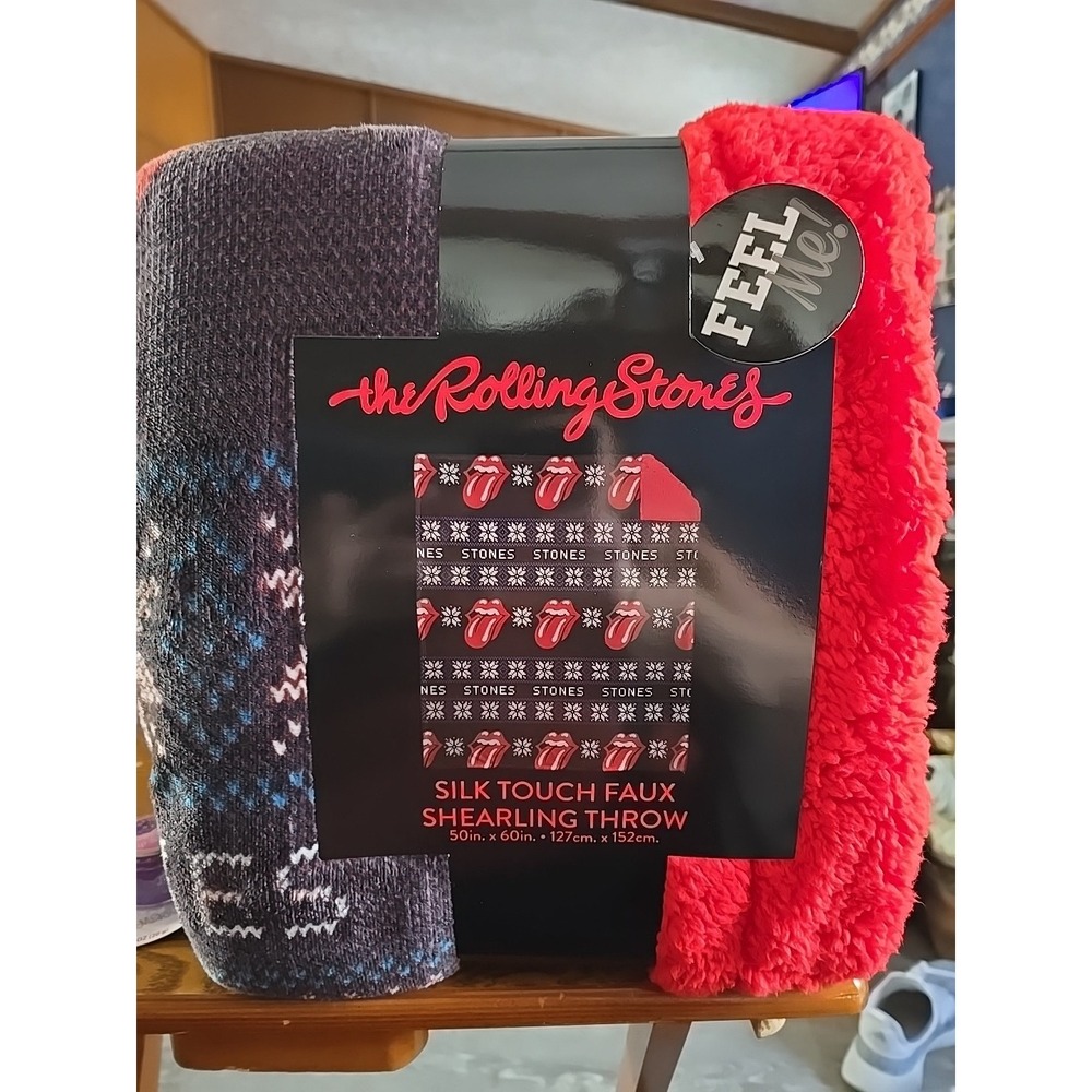 NEW The Rolling Stones Holiday Sweater Sherpa Lined‎ THROW BLANKET 50in x 60 in